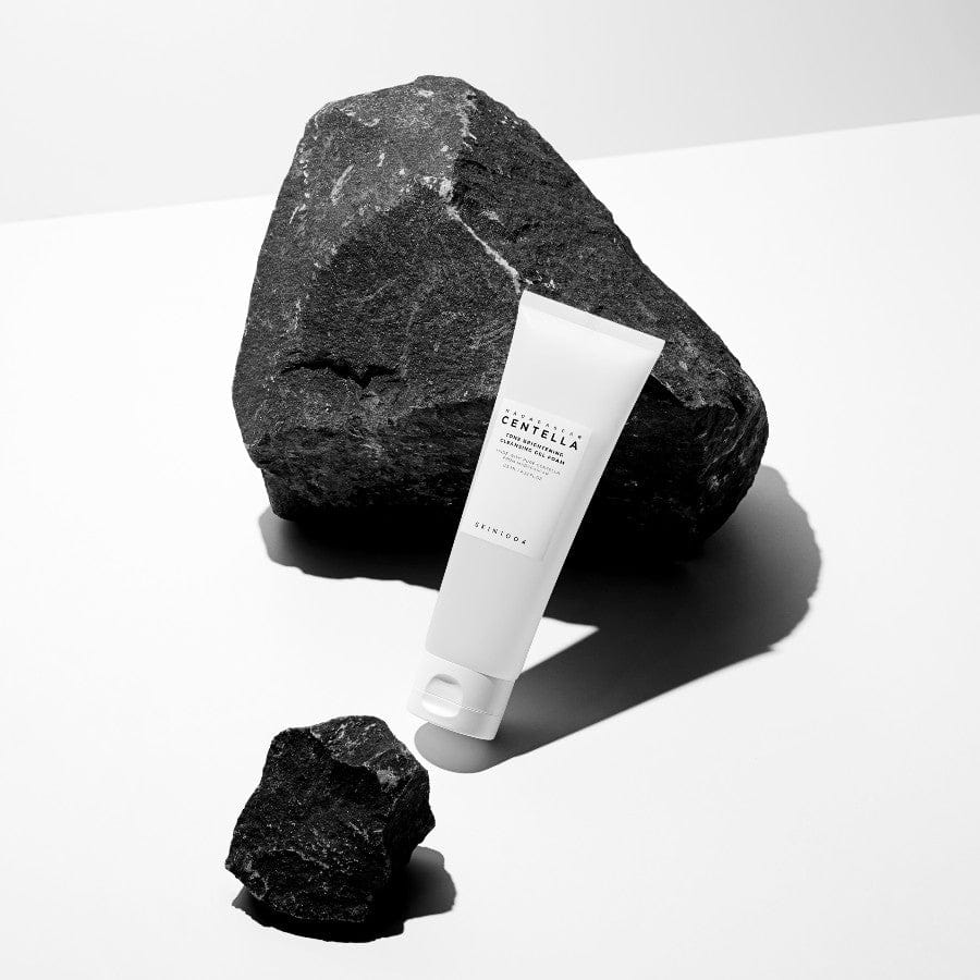 skin1004-cleanser-125ml-madagascar-centella-tone-brightening-cleansing-gel-foam-36440402264310_1440x