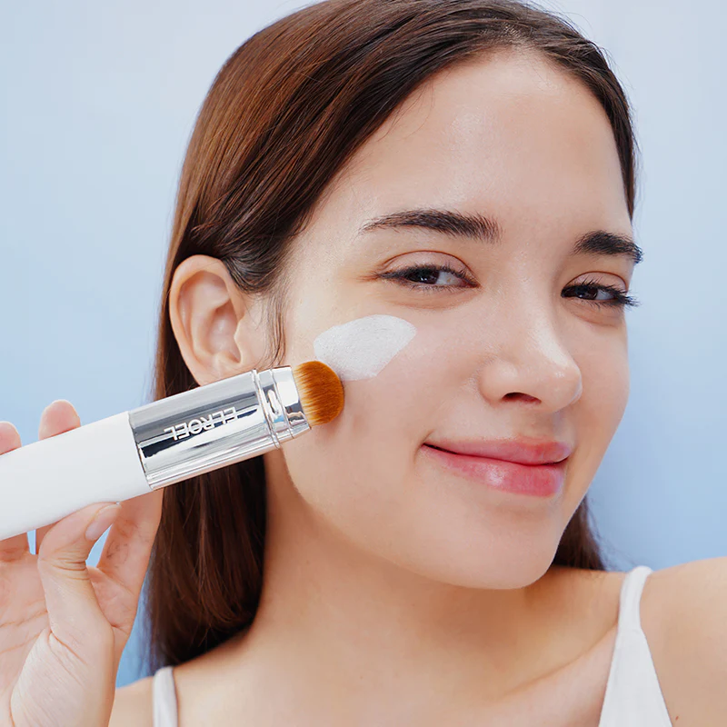 ELROEL-Blanc-Cover-Cream-Stick-V-White